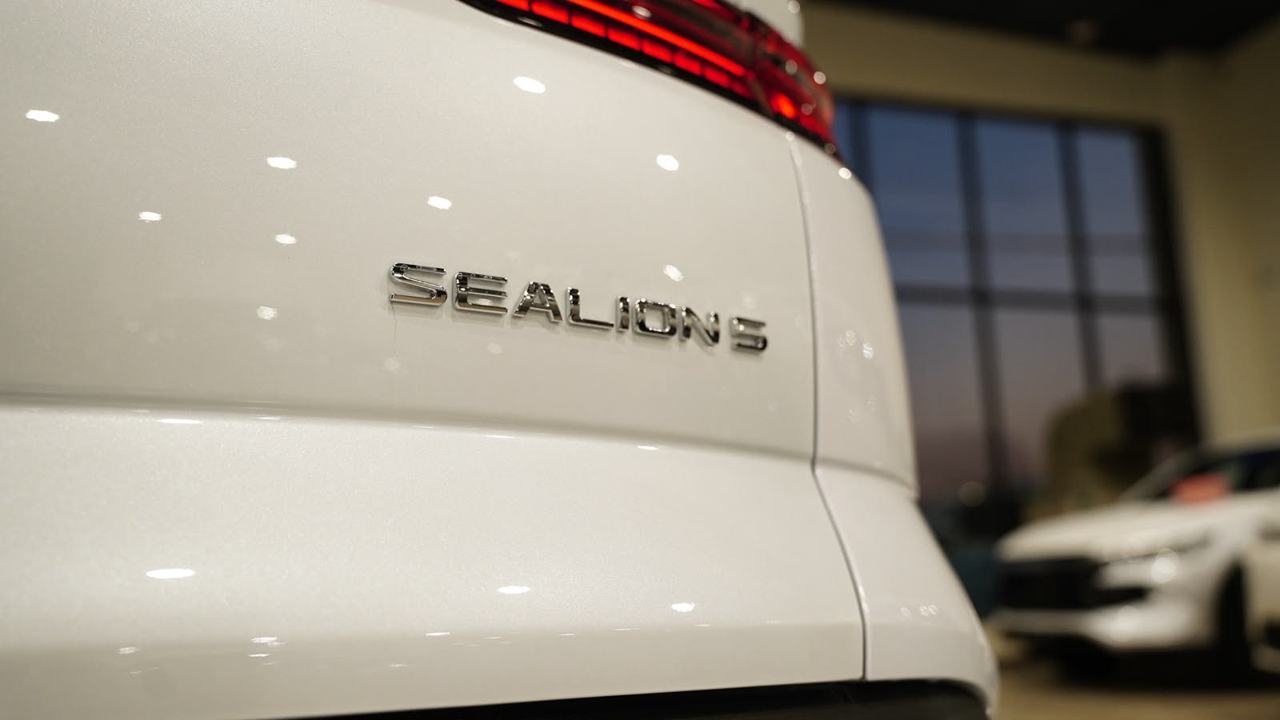 BYD Sealion 5